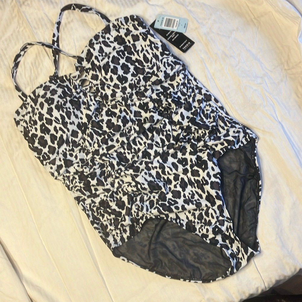 NWT Torrid animal print swim suit size 2x 18-20
